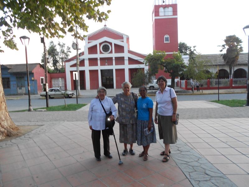 Cté . devant l´Eglise de Graneros bis.jpg